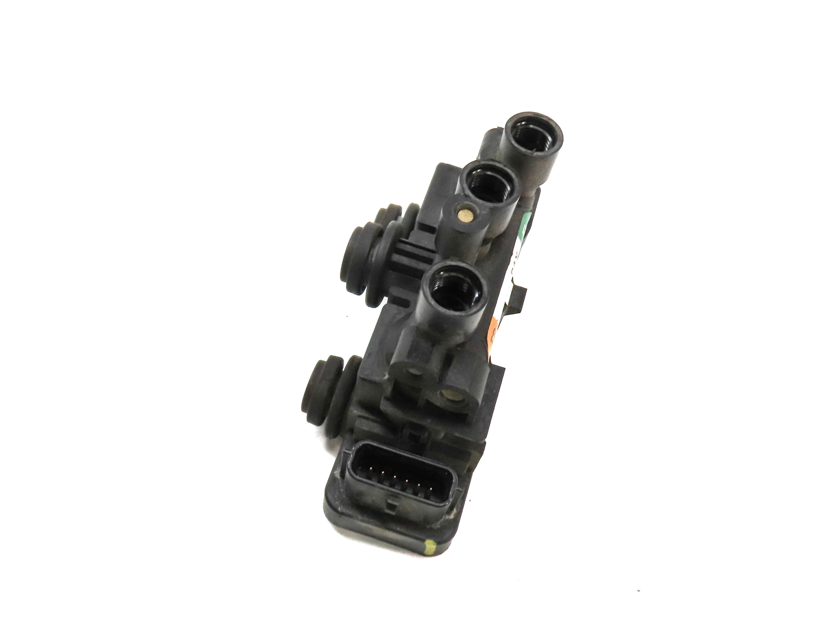 15 LAND RANGE ROVER SPORT L494 FRONT AIR SUSPENSION TRANSFER RELIEF VALVE BLOCK — exact item pictured